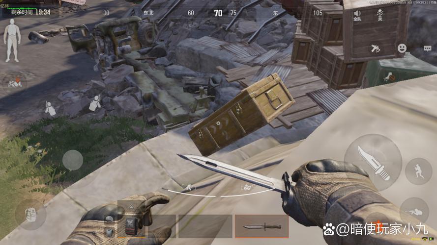 今年性感时装的重点，在于够不够「裸」？【暗区突围透视挂免费下载】